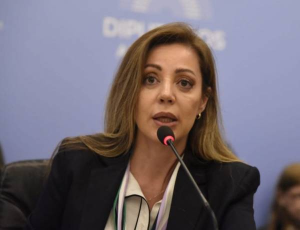 Denunciaron penalmente a la senadora Royón por presuntos conflictos de intereses vinculados a la minería