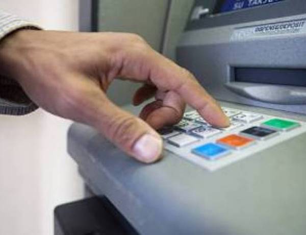 Los empleados públicos tendrán acreditados sus haberes el 30 de abril