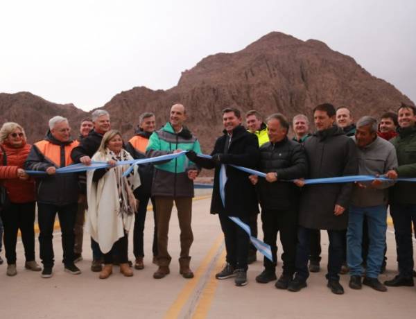 Calingasta: Orrego inauguró dos puentes para potenciar el desarrollo productivo