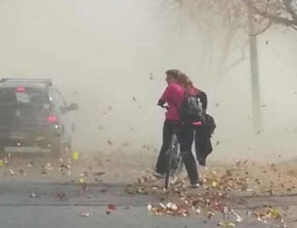 Alerta Amarilla por Viento Zonda en gran parte de la provincia