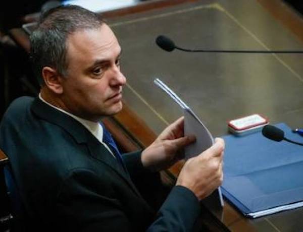 El “efecto dominó” que aceleró la caída de Adorni, el nuevo triángulo político y las batallas que se vienen adentro del Gobierno