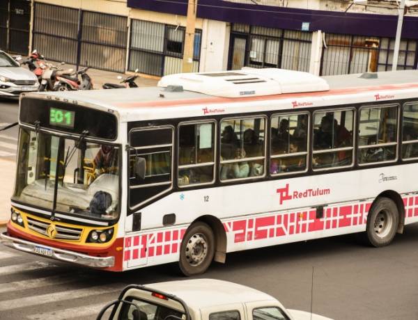 Gobierno recomienda revisar las aplicaciones de transporte público por el receso invernal