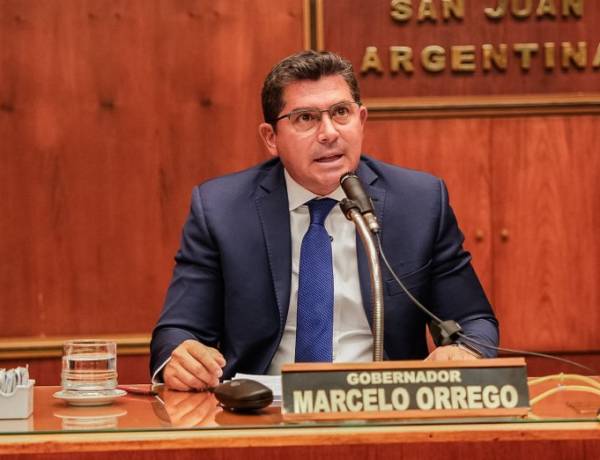 El gobernador Orrego concretó un acuerdo con Vicuña que adelanta US$250 millones para infraestructura