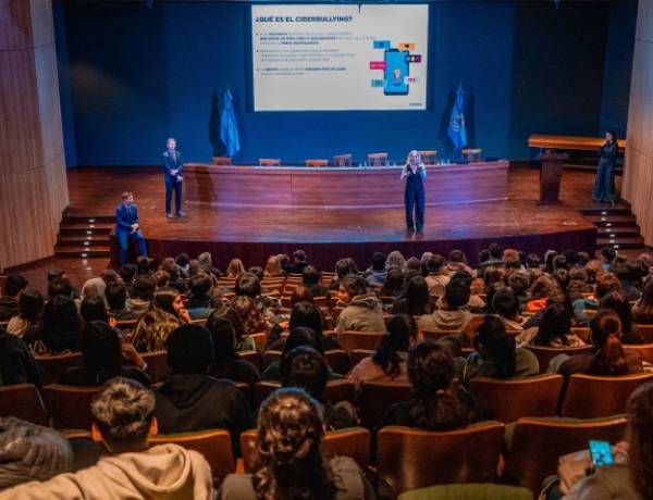 Educación lleva la prevención del grooming a las aulas de toda la provincia