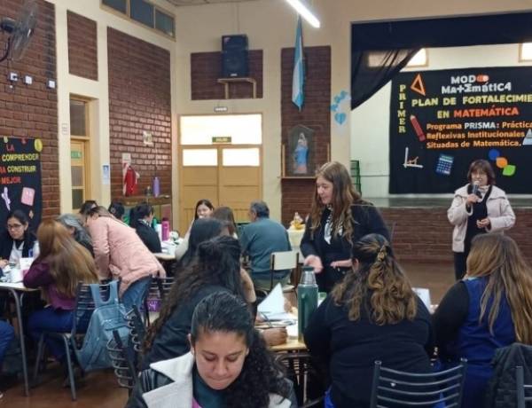Modo Matemática llega a los departamentos alejados con talleres para docentes