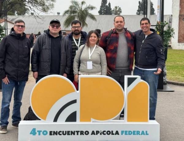 Apicultores sanjuaninos participaron de un importante encuentro federal en Tucumán