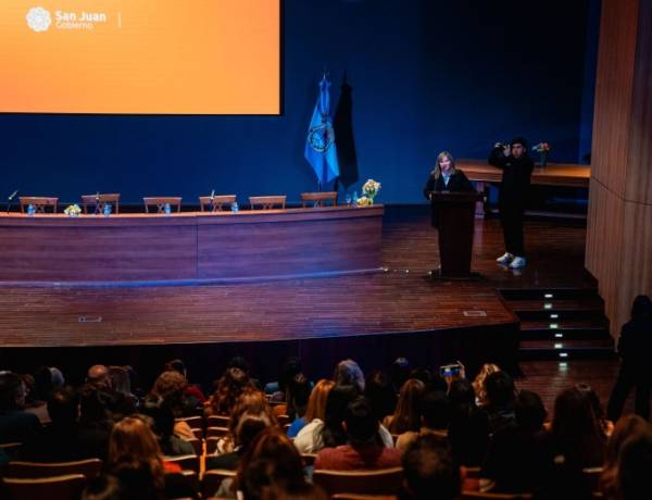 Transformar la Secundaria sumó 100 escuelas y ya llega a 200 en la provincia