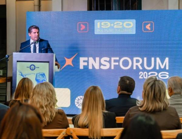 El gobernador Marcelo Orrego presentó la Fiesta Nacional del Sol 2026 en la Casa de San Juan en Buenos Aires