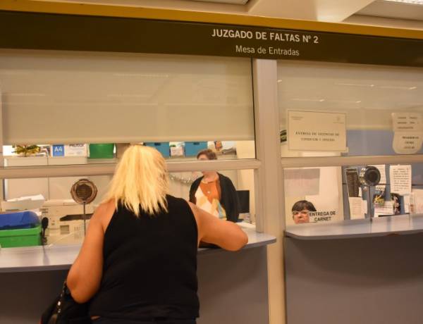 Qué conductas son contravenciones durante eventos públicos en San Juan