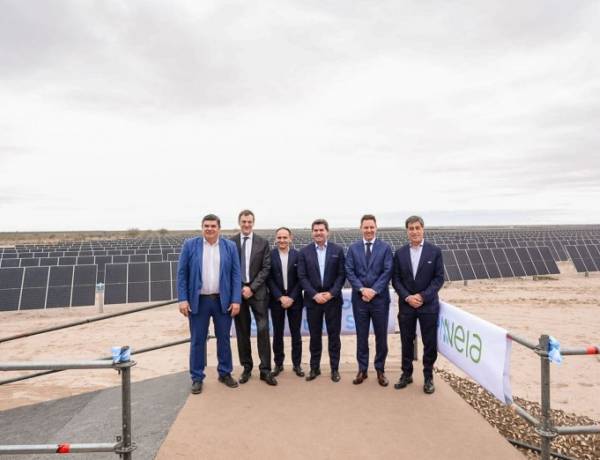 Orrego inauguró el parque solar de mayor potencia actualmente operativo en San Juan