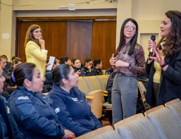 Familia, Justicia y la Policía de San Juan trabajan para crear una red de operadores para situaciones de violencia