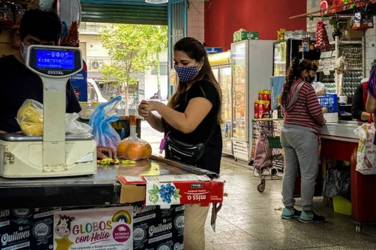 La canasta básica aumentó 7,2% y una familia tipo necesitó en enero $163.539 para no ser pobre