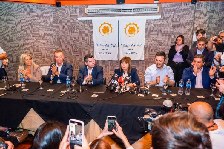 Bullrich firmó un acta compromiso con obras y avances para san juan