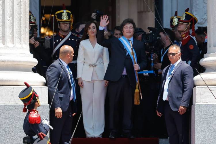 Javier Milei Presidente de todos los argentinos: la herencia inflacionaria, el fin de la decadencia y la reconstrucción del país