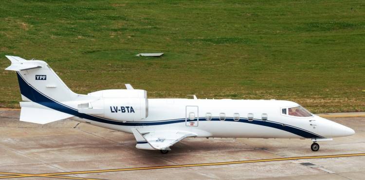 Cristina Kirchner dejó una deuda millonaria por el uso de los aviones de YPF para viajar a Santa Cruz