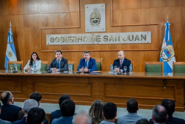 El gobernador Marcelo Orrego lanzó el Programa Aprender, Trabajar y Producir