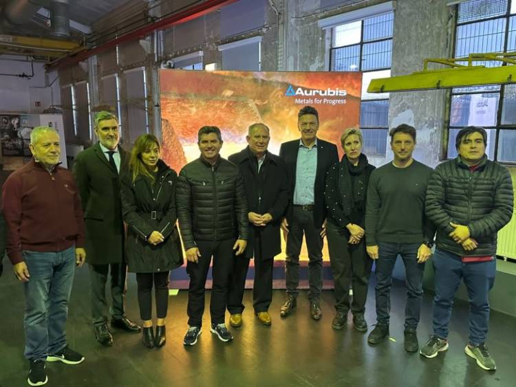 Orrego inició su agenda de actividades con una visita a la empresa líder en reciclaje de cobre