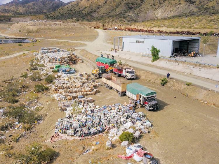 Primera venta de materiales para reciclar en la Planta de Tratamiento y Disposición Final de Residuos Sólidos y Urbanos