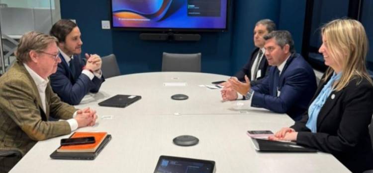 Orrego se reunió con autoridades de BID en Estados Unidos