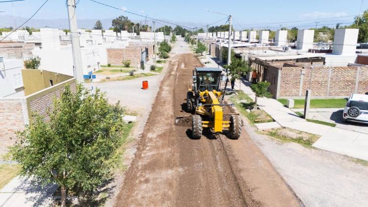 En Rawson y San Martín, el Gobierno comenzó con las obras del Plan de Pavimentos Urbanos