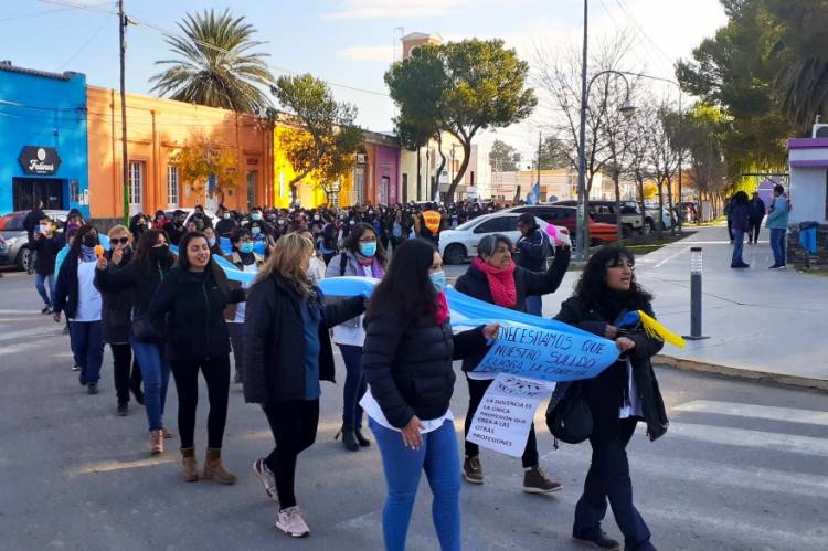 Paritaria Docente: Gremios rechazaron la oferta del gobierno y UDAP convocó a un paro