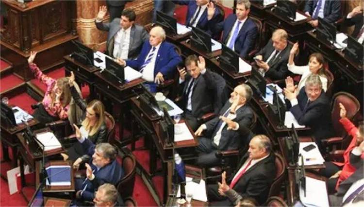 Senadores volvieron a aumentarse el sueldo: los sanjuaninos Uñac, Giménez y Olivera cobrarán 9,5 millones de pesos