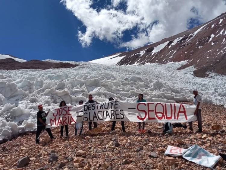 Milei en contra de las reservas de agua de los argentinos