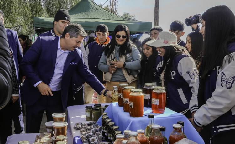 Más de 1.500 estudiantes mostraron su producción en el encuentro de escuelas agrotécnicas