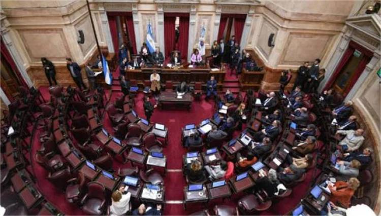 Los Senadores, si: Uñac, Giménez y Olivera pasarán a cobrar $10.200.000 en bruto desde noviembre