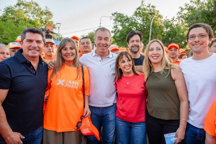 Orrego y los candidatos del Frente X San Juan recorrieron Capital, instando a los sanjuaninos a ir a votar este domingo