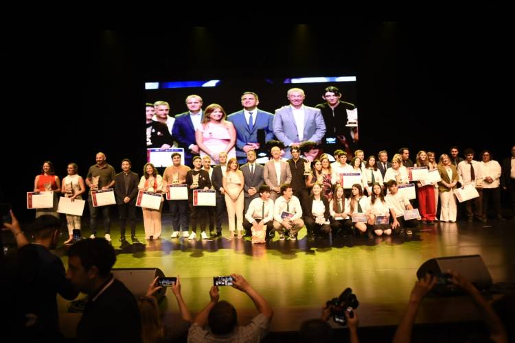 Concurso Literario San Juan Escribe: Ganadores premio “Leónidas Escudero” 2025