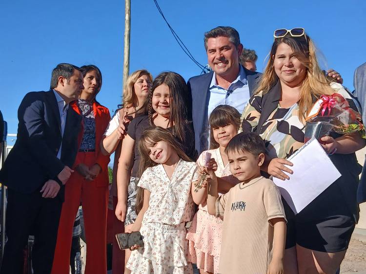 Pavimento de calle Eugenio Flores: “Yo tengo fe que para el mes de febrero podemos estar terminando esa obra”