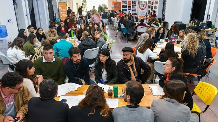 Salud lanza una campaña de prevención y acompañamiento en salud mental