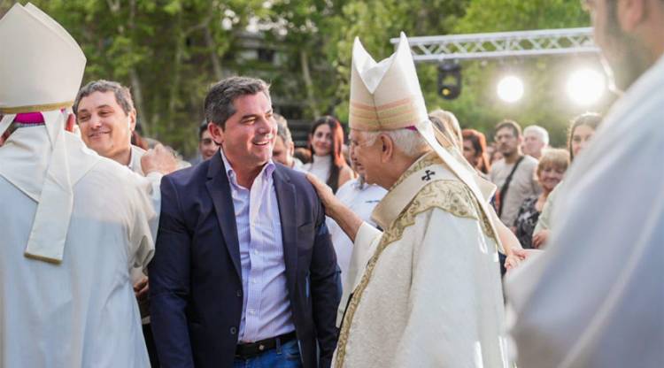 El gobernador Orrego participó en la misa de Acción de Gracias por la Navidad