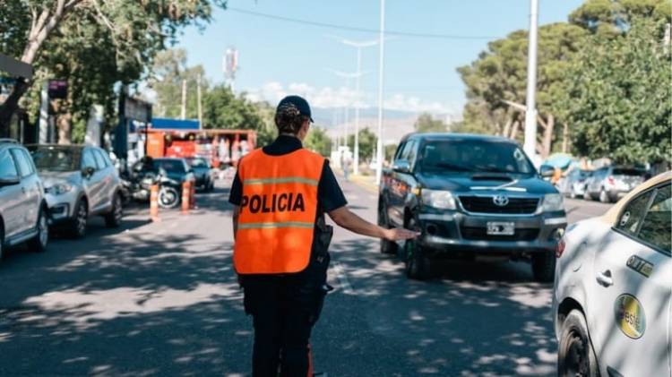 Más controles y presencia policial en San Juan por las celebraciones de Año Nuevo