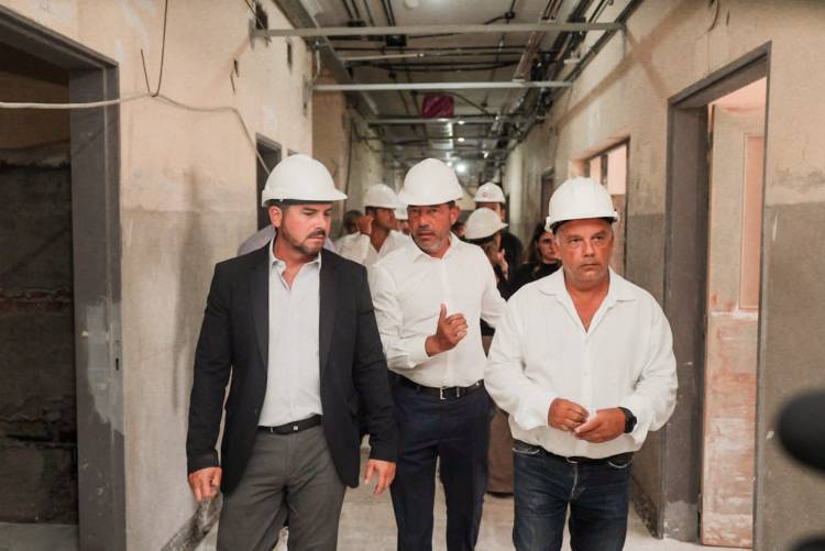 Orrego visitó las obras de remodelación e instalaciones del Hospital Marcial Quiroga