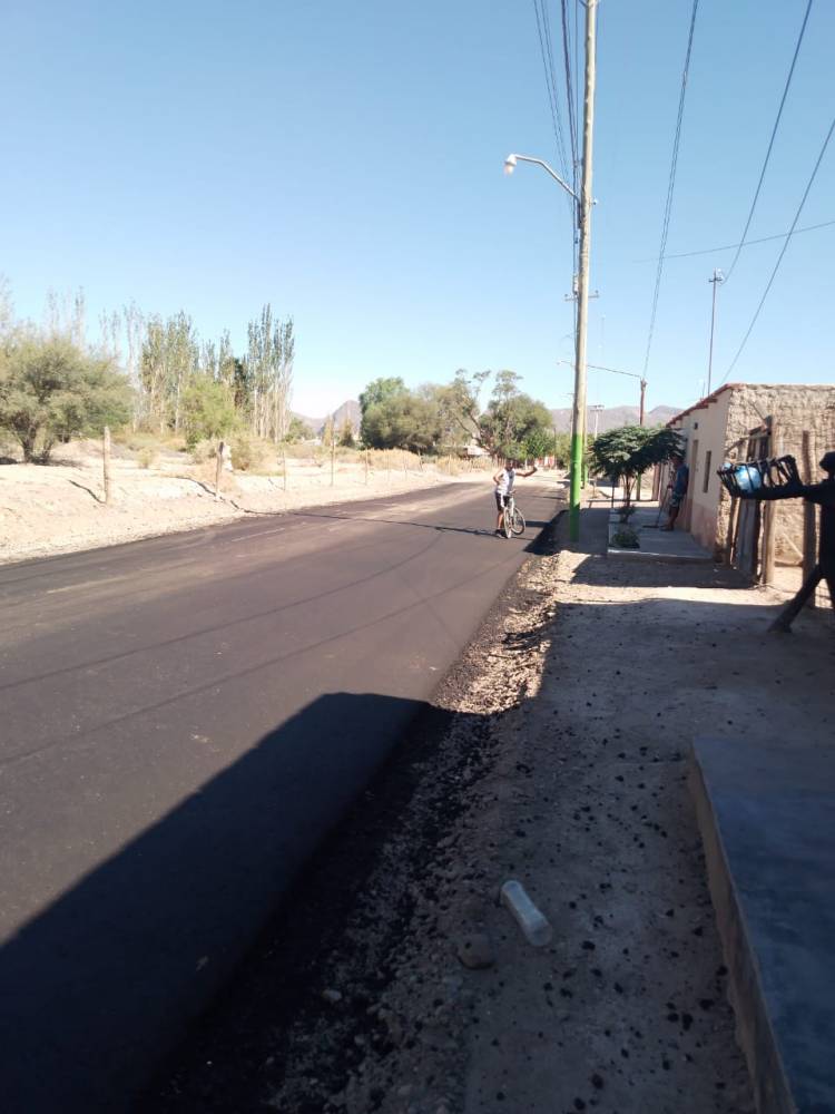 Se concretó la obra de pavimentación de calle Agustín Gómez: “Estamos felices. Se concretó lo tan anhelado desde hace 50 años, por lo menos.”