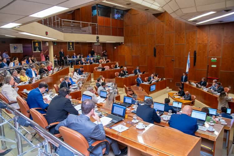 La Legislatura aprobó la adenda para avanzar con obras viales la provincia