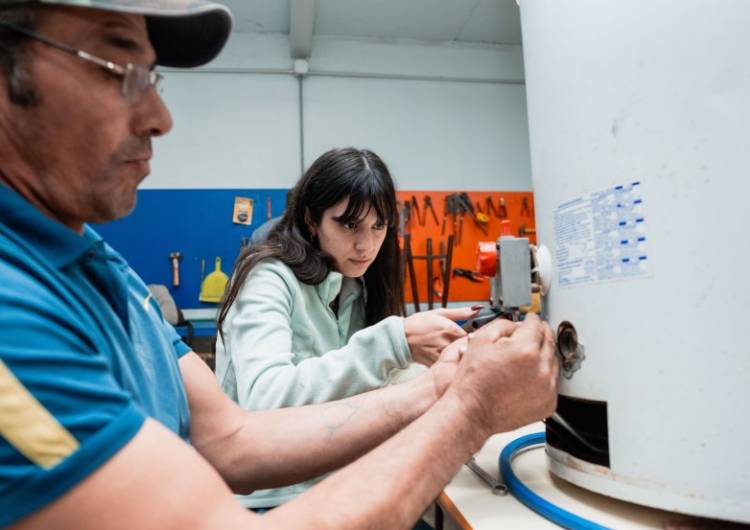 Están abiertas las inscripciones en las Escuelas de Oficios de la provincia