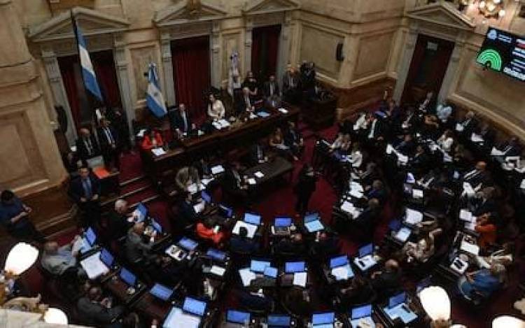 Nuevo aumento en las dietas de los senadores: ganarán más de 11 millones en bruto