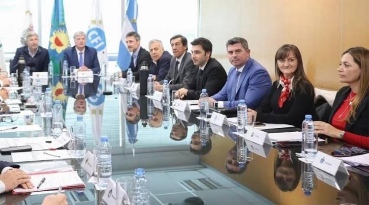 La coparticipación de fondos se desploma y tensiona las cuentas fiscales de las provincias