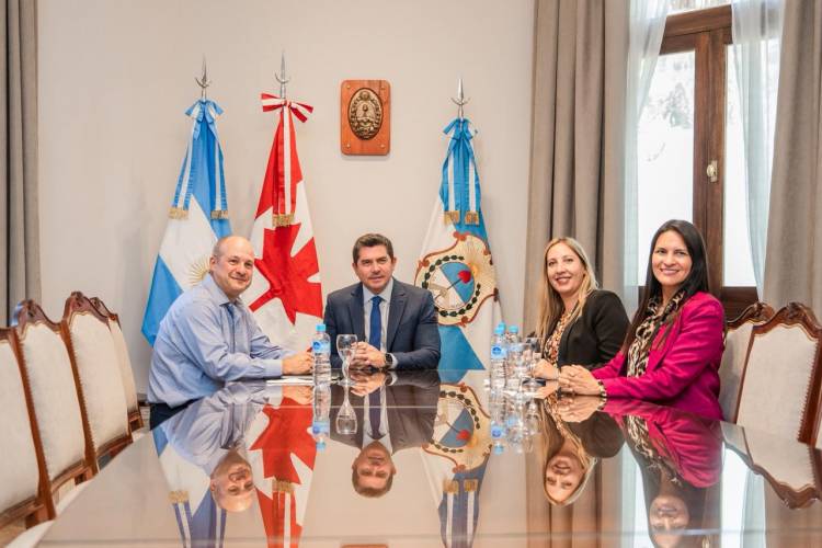 Encuentro institucional: Orrego recibió al embajador de Canadá en Argentina
