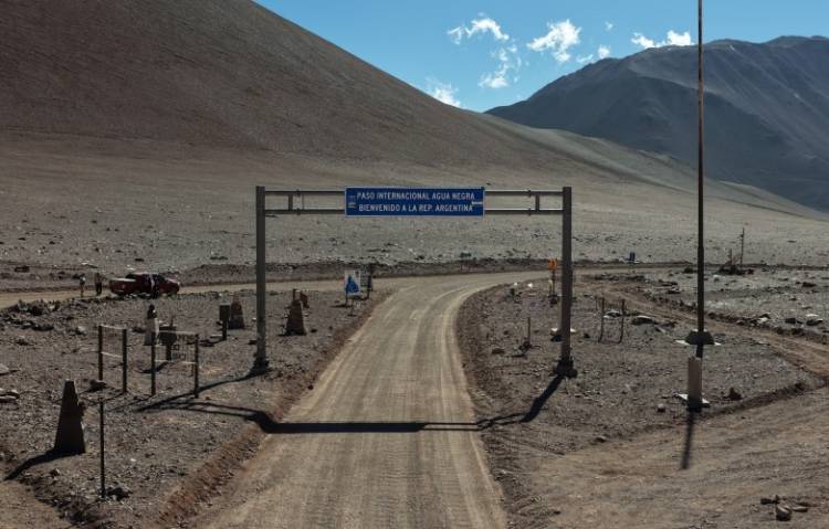 El Paso Internacional de Agua Negra modificó sus horarios desde el 5 de abril