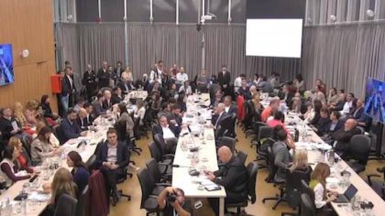 Ley de Glaciares: el oficialismo logró dictamen y buscará aprobar la modificación este miércoles en Diputados