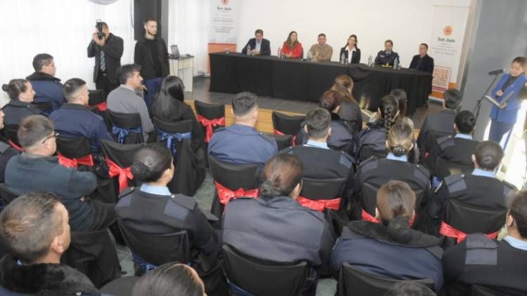 Programa provincial "San Juan Capacita en Turismo": 120 efectivos policiales se formarán como anfitriones