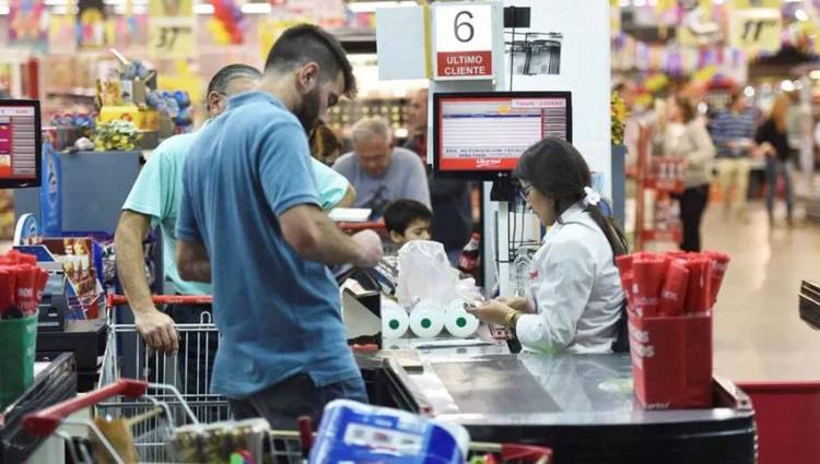 En abril la inflación fue de 2,6% y una familia tipo necesitó $1.469.768 para no ser pobre