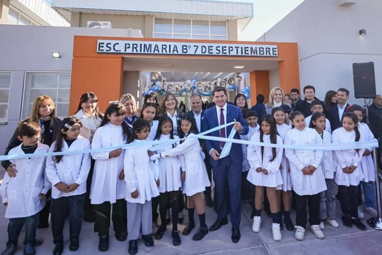 Orrego inauguró en Chimbas una nueva escuela y una ENI para fortalecer la educación pública
