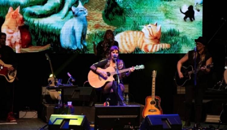 Fabiana Cantilo llega con todo su rock al Teatro Sarmiento