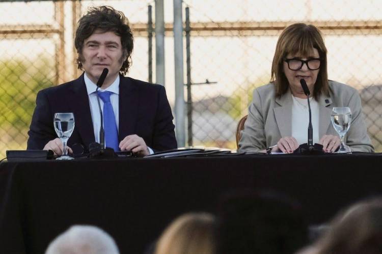 Bullrich volvió a diferenciarse del Gobierno y anticipó que no frenará el pliego de una jueza en el Senado