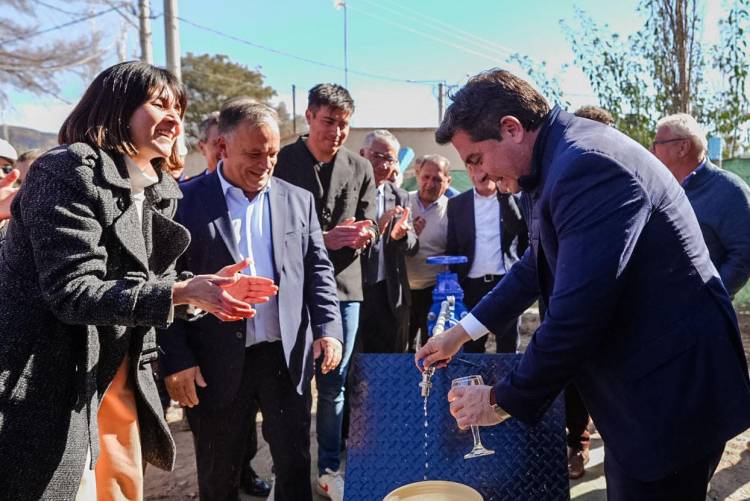 En el 275º aniversario de Jáchal, Orrego inauguró obras claves para la seguridad, el agua potable, la salud y la conectividad